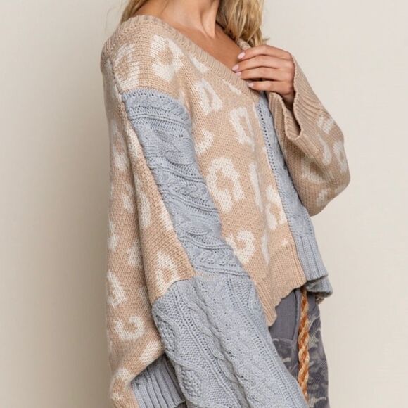 V-NECK Sweater in Camel and Dove Gray - Picture 11 of 12